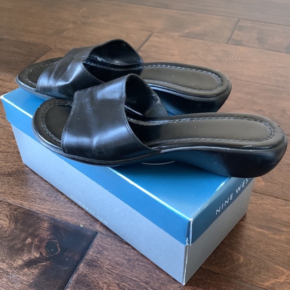 NINE WEST Leather Short Wedge Sandals Size 7 - Picture 7 of 16